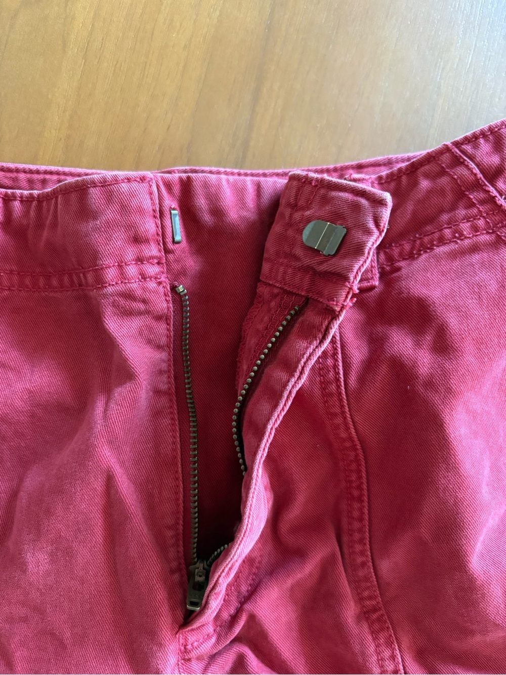 Universal Red High-Waist Casual Shorts - Picture 6 of 6